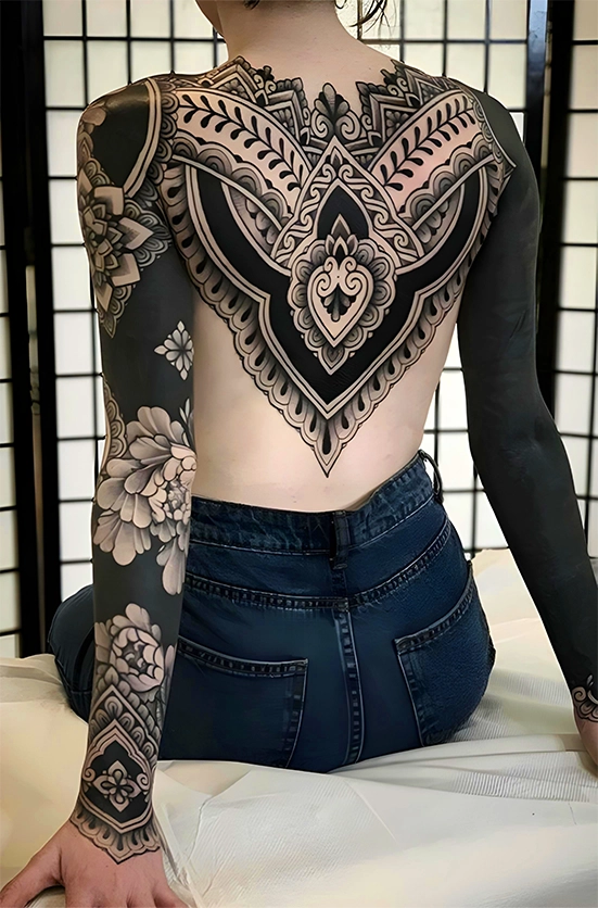 neo japanese tattoo on girl back